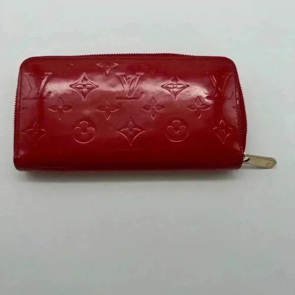 Louis Vuitton Zippy Vernis with FREE ENTRUPY COA - Picture 5 of 16